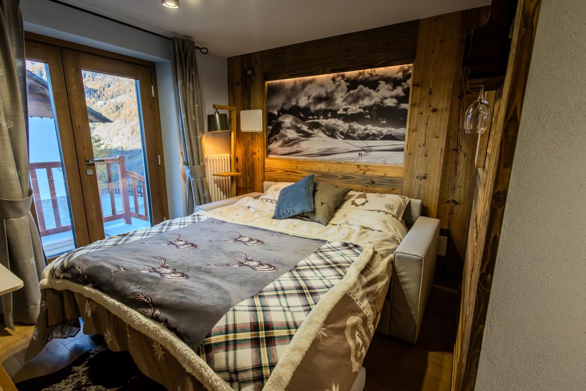 La chambre d'Emilie - romantic room view 5