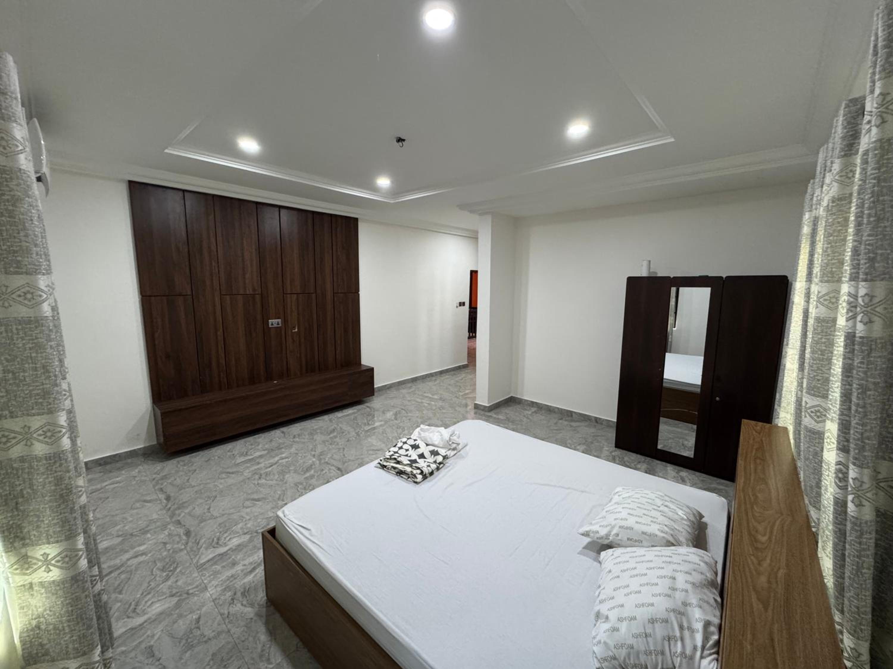 Ultra Modern 3 Bedroom Townhouse