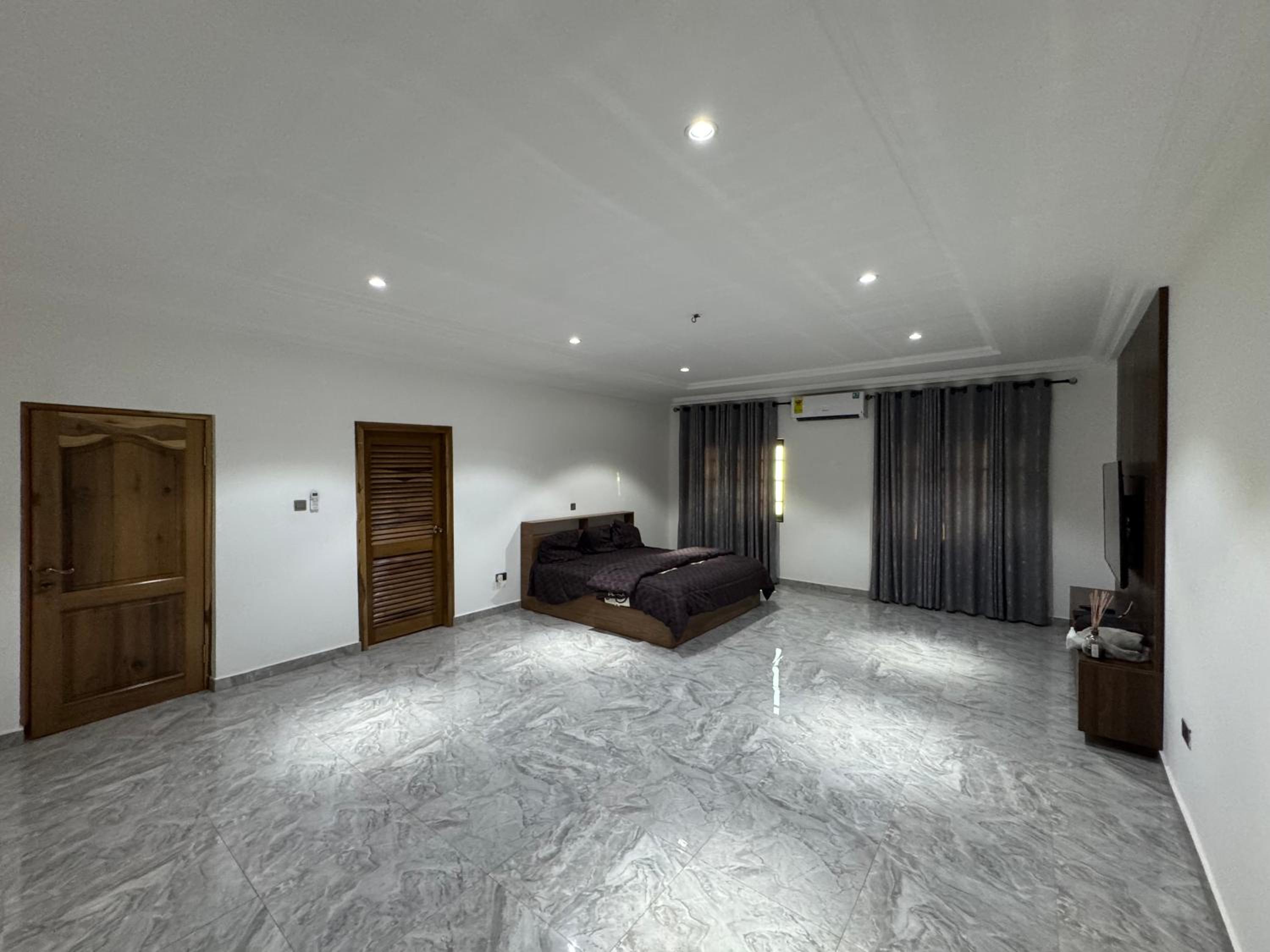Ultra Modern 3 Bedroom Townhouse