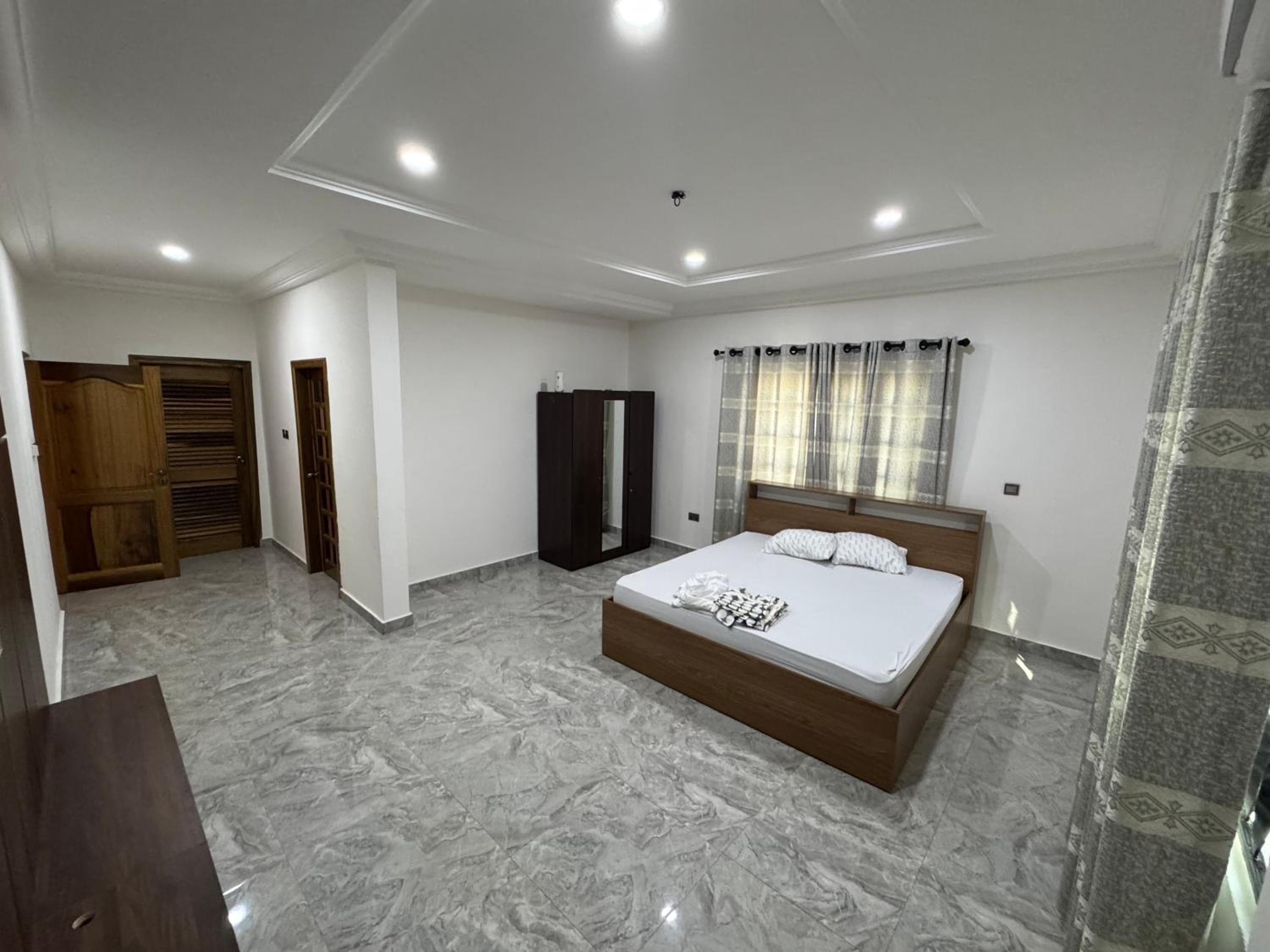 Ultra Modern 3 Bedroom Townhouse