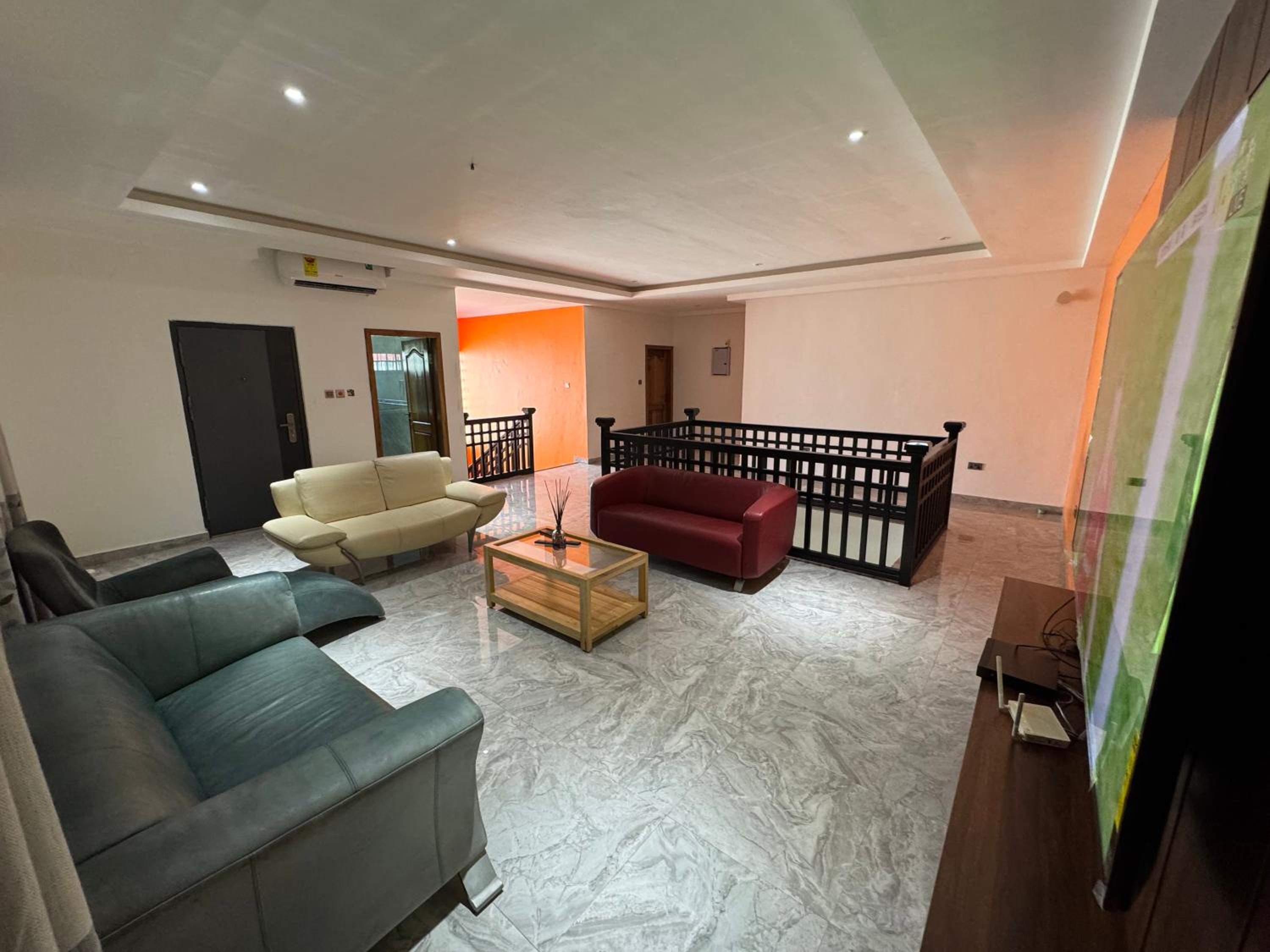 Ultra Modern 3 Bedroom Townhouse
