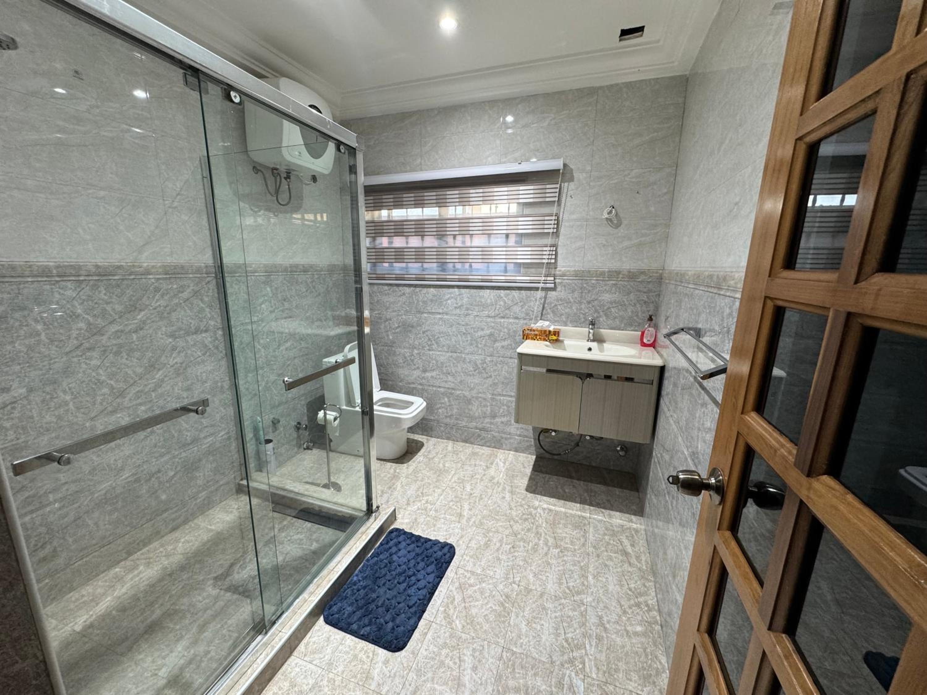 Ultra Modern 3 Bedroom Townhouse