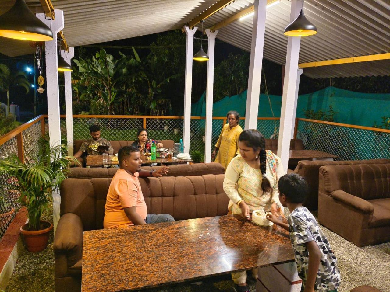 Lake Flower Homestay