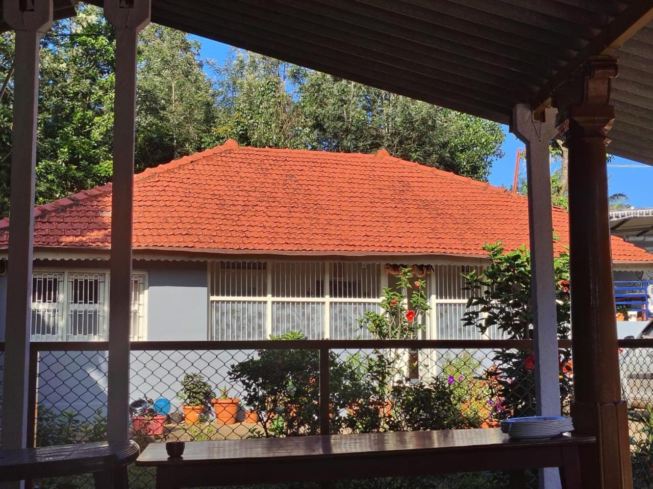 Lake Flower Homestay