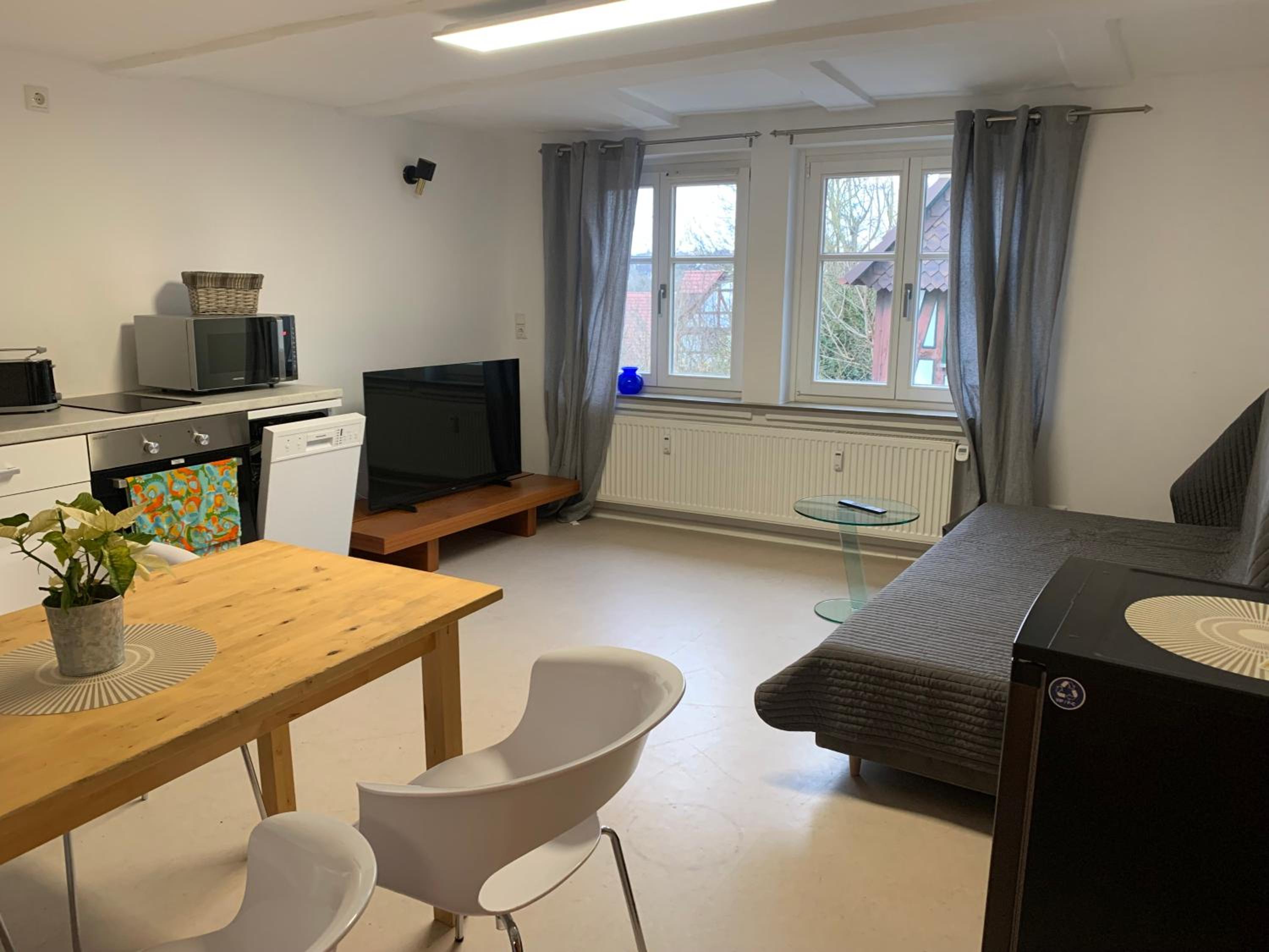 Für Gruppen und Familien -2 Wohnungen mit 5 Schlafzimmern, 2 Bädern, großem Wohnzimmer, Parkplätzen view 5