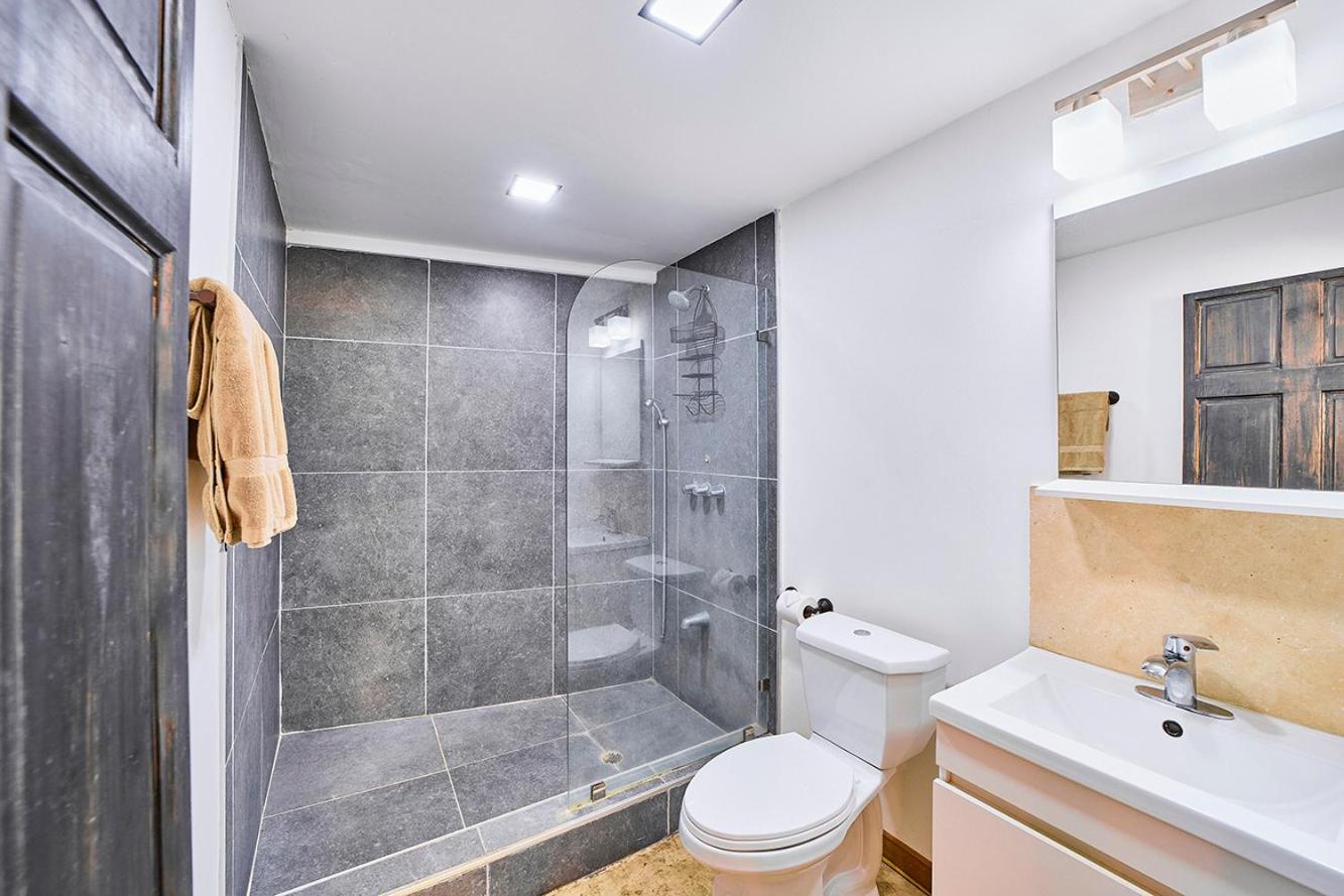 CariPro Apartments
