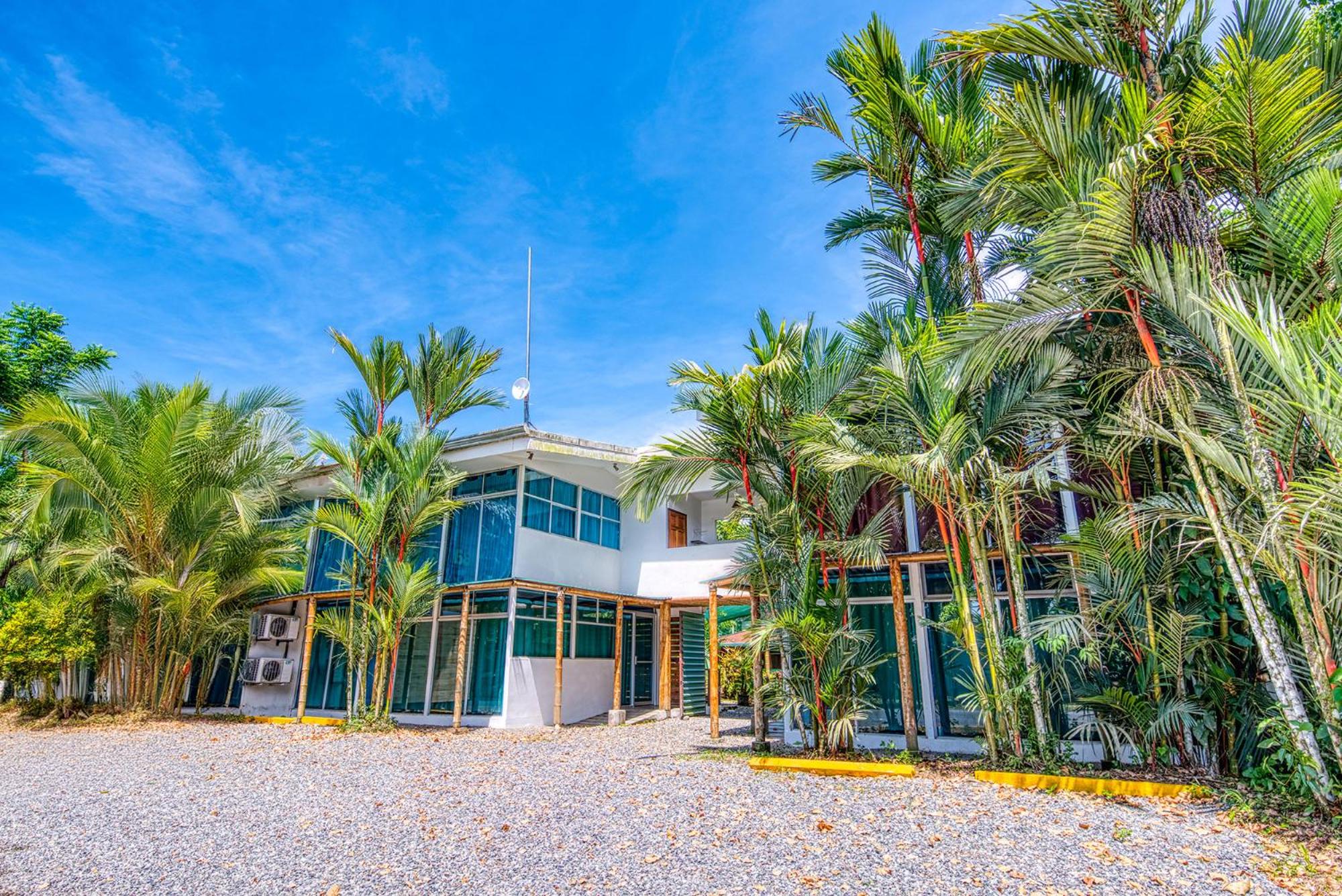 CariPro Apartments