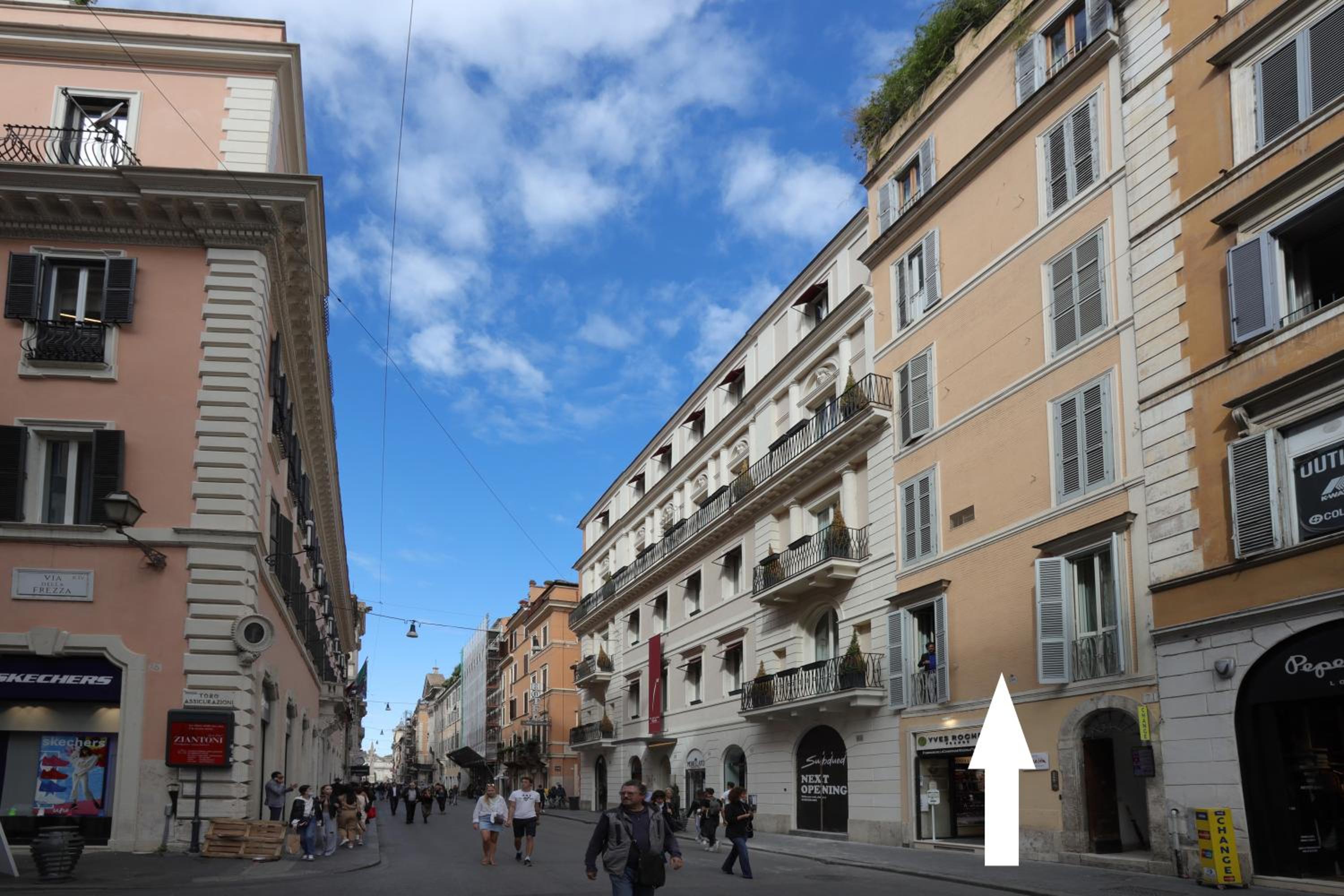NSM 71VIADELCORSO Luxury Home