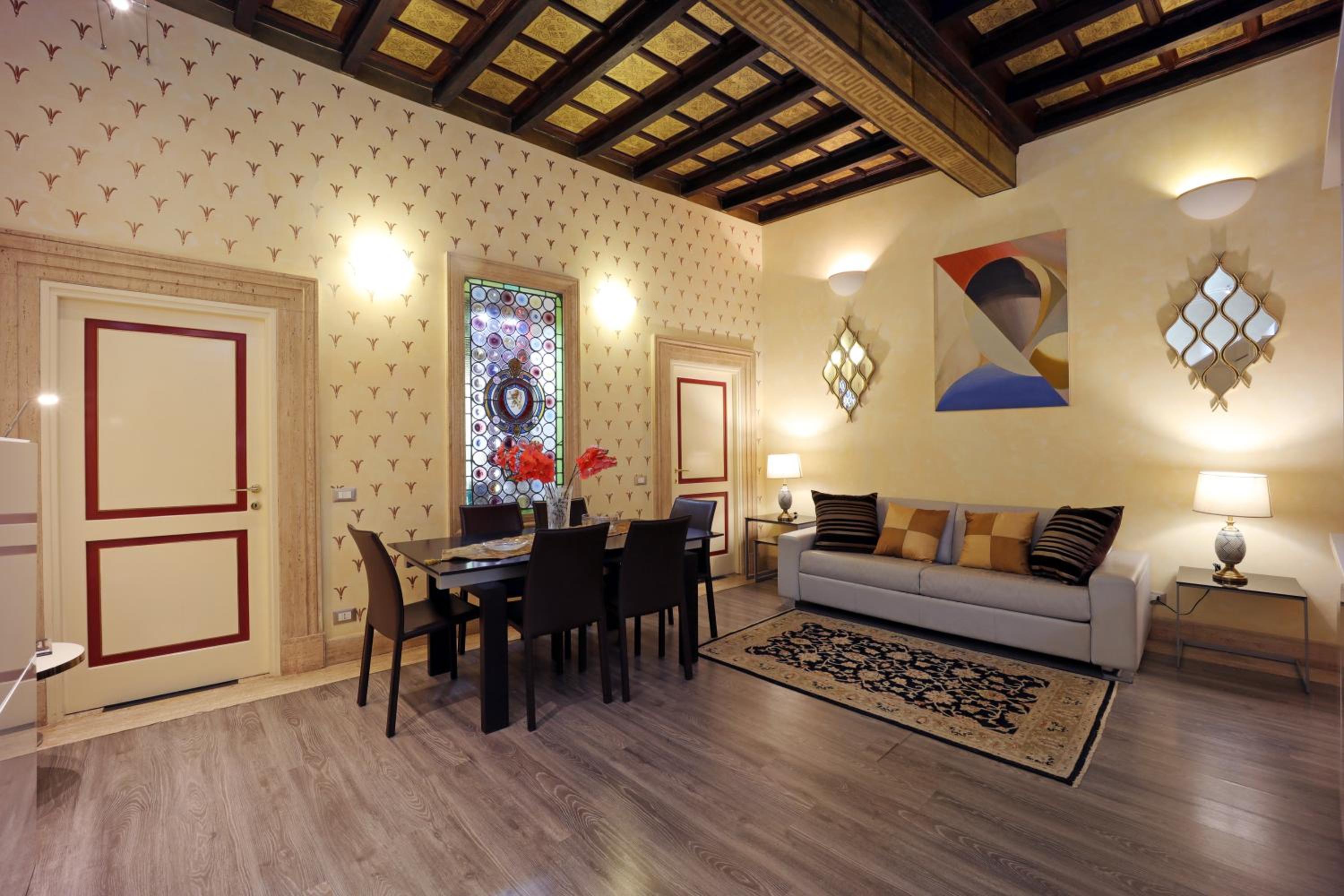NSM 71VIADELCORSO Luxury Home