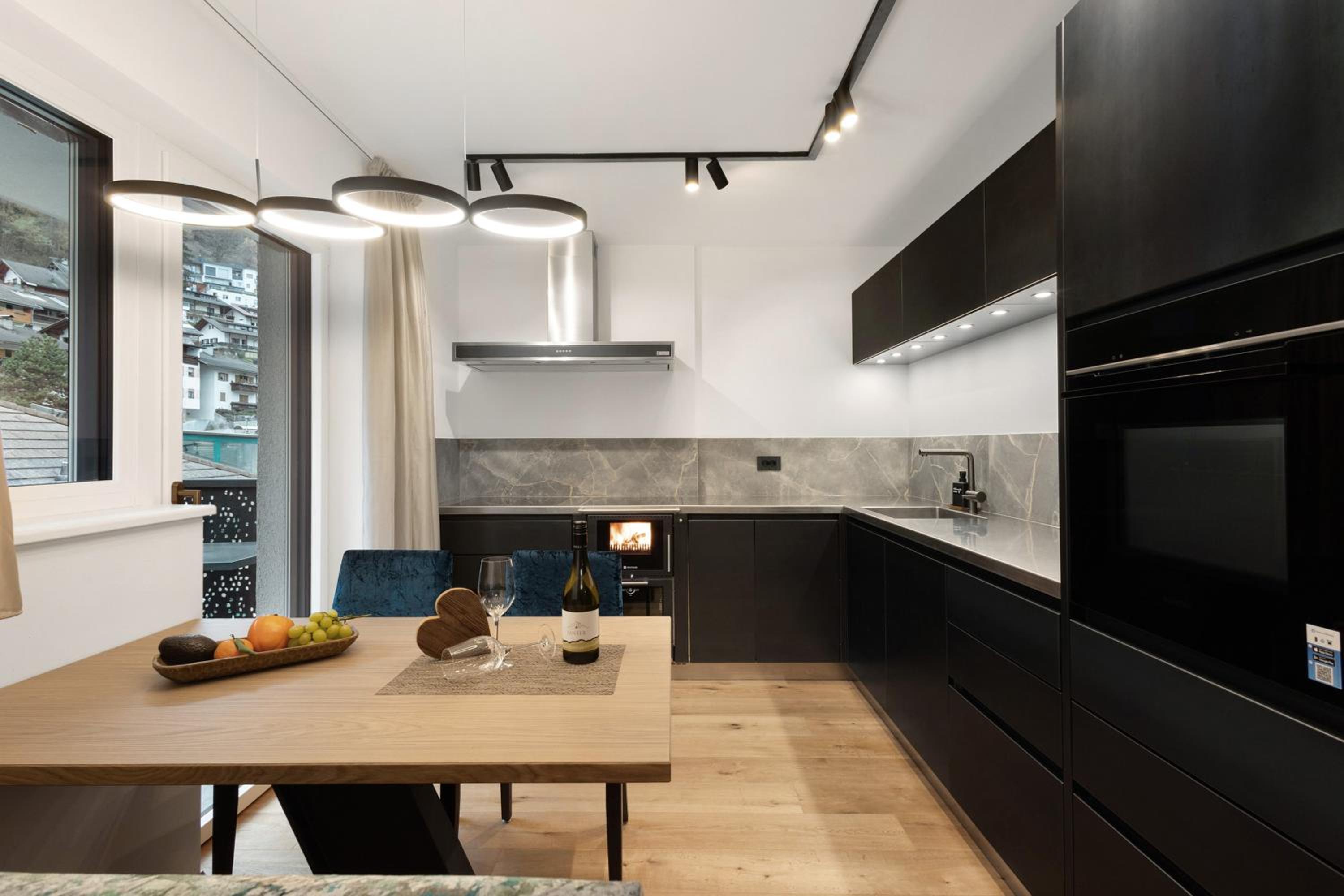 Paradeis Apartments