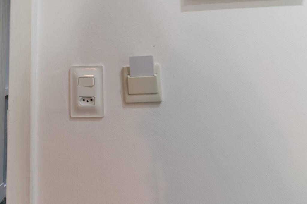 Lindo Flat em Pinheiros na rua Oscar Freire e Próximo Hospital das Clinicas