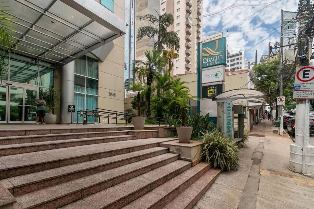 Lindo Flat em Pinheiros na rua Oscar Freire e Próximo Hospital das Clinicas