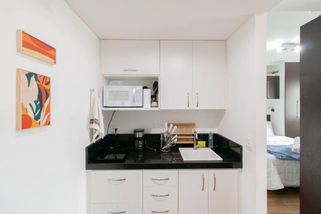 Lindo Flat em Pinheiros na rua Oscar Freire e Próximo Hospital das Clinicas