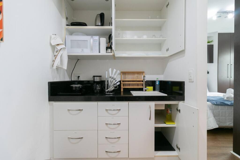 Lindo Flat em Pinheiros na rua Oscar Freire e Próximo Hospital das Clinicas