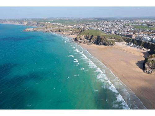 Spacious Home Private Parking Central Newquay view 3