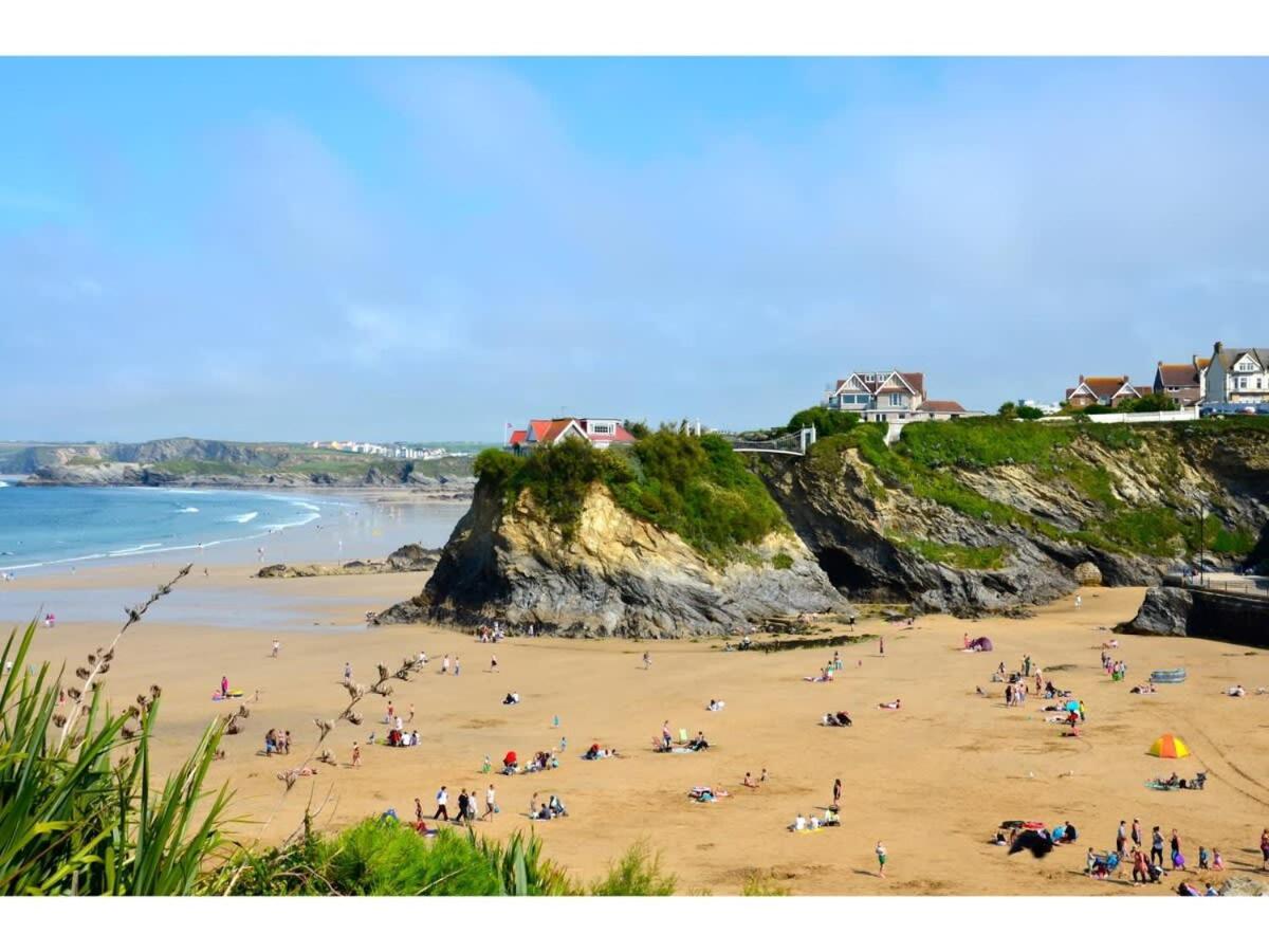 Spacious Home Private Parking Central Newquay view 5