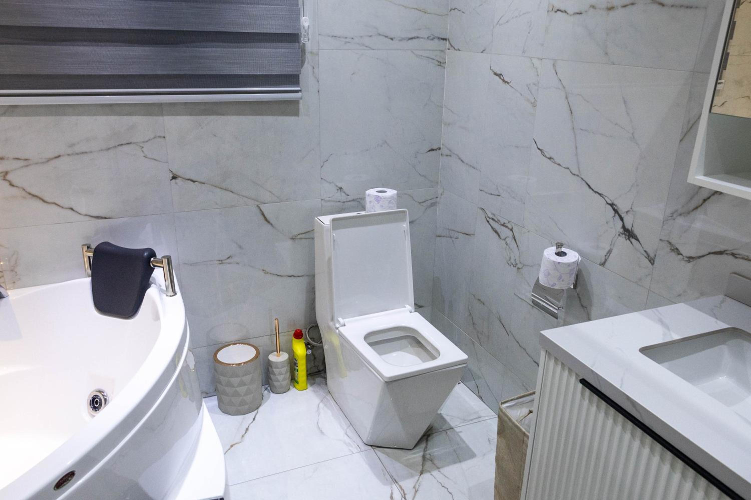Maximilano Luxury Apartments