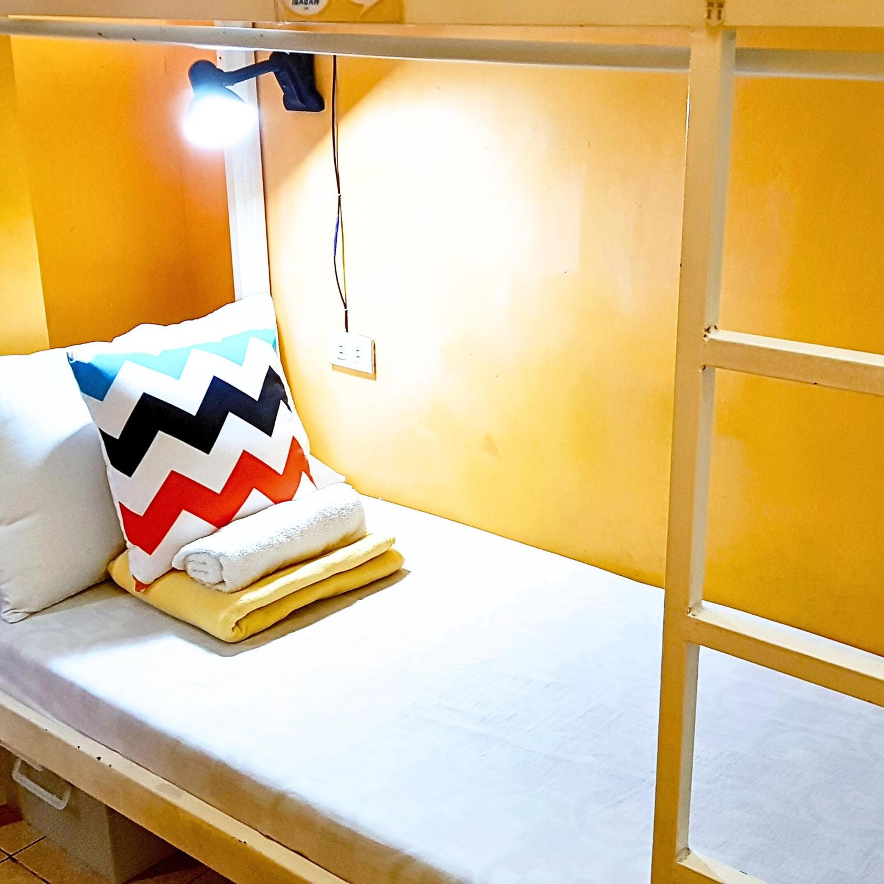 Crossroads Hostel Manila