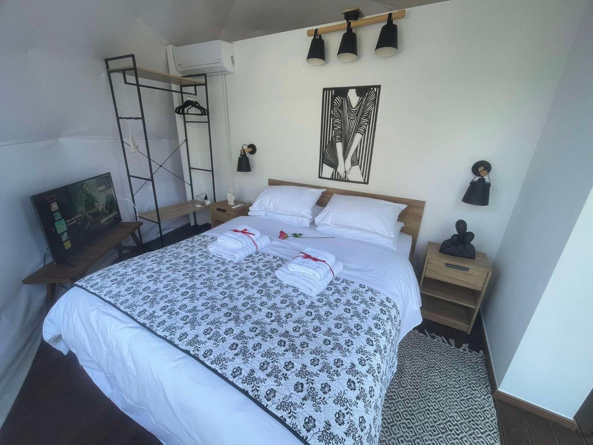 Ellie's Eco Private Glamping and Spa - Property Image 43