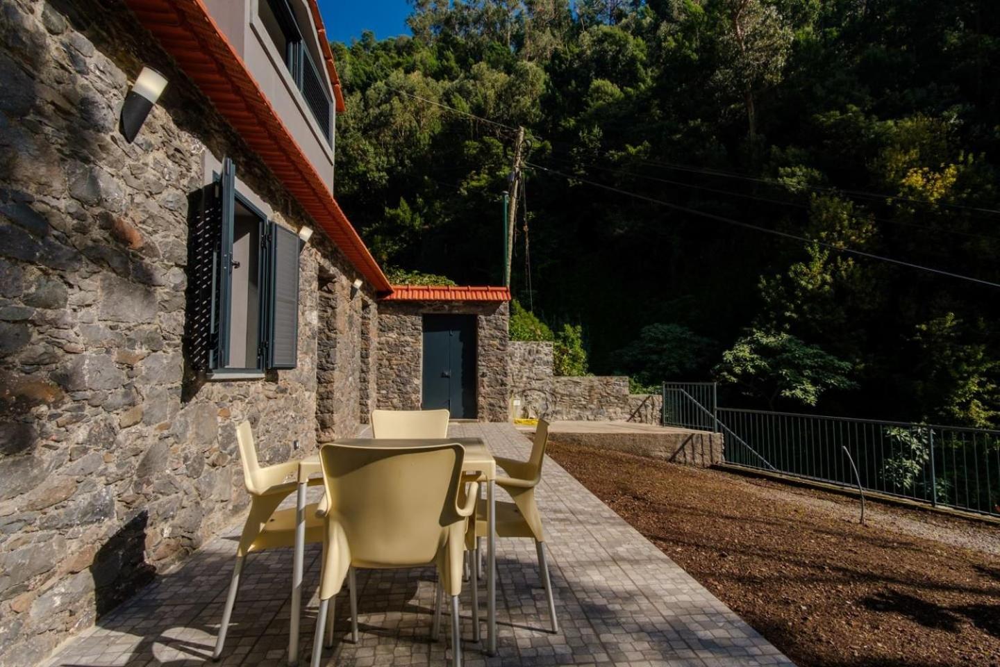 GuestReady - Tranquil Hideaway near Funchal view 3