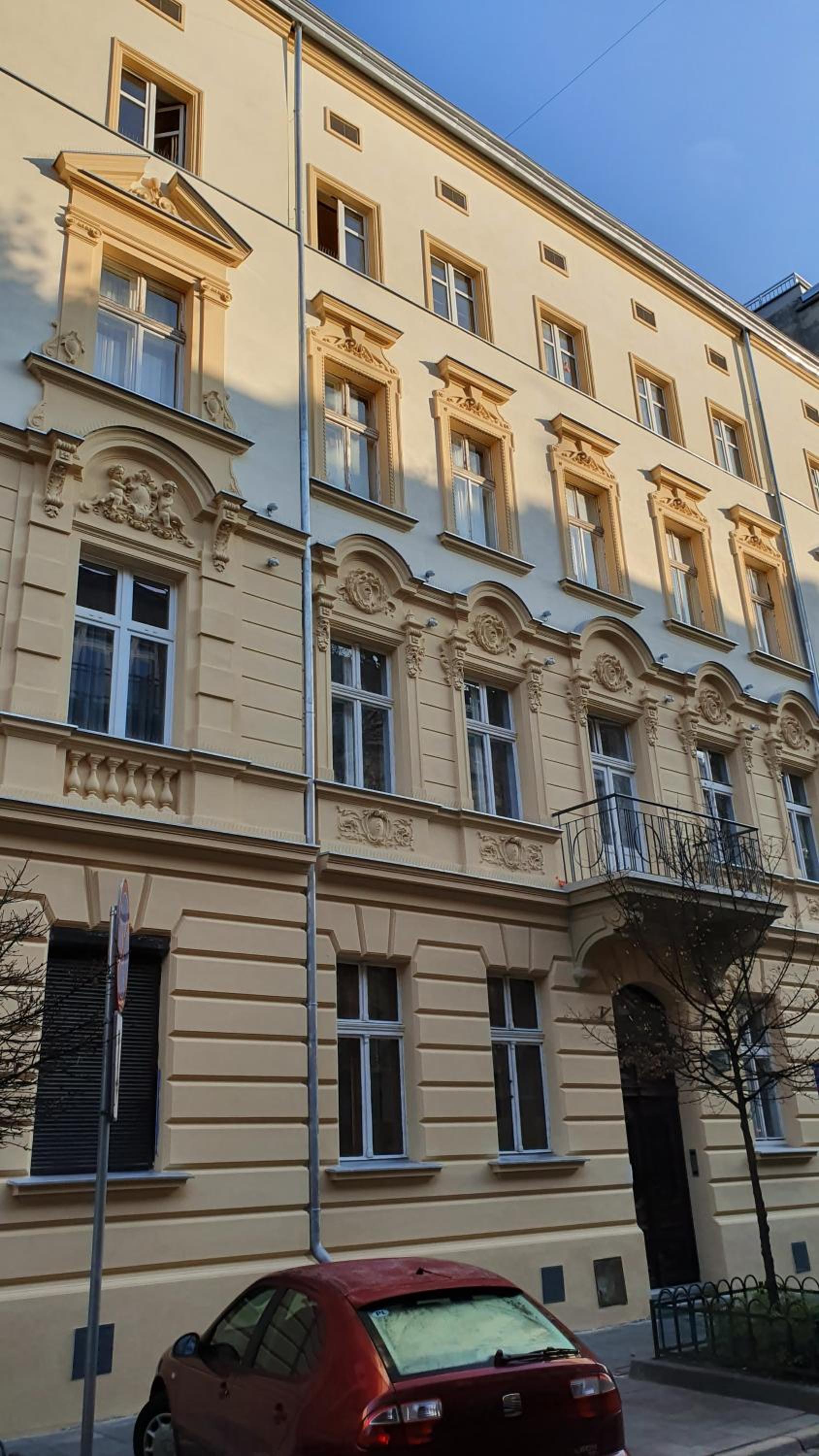 Best location to explore Krakow Spacious 105m2 view 4
