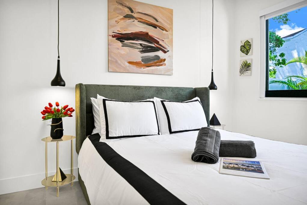 Stylish Modern Home near Wynwood & Design District