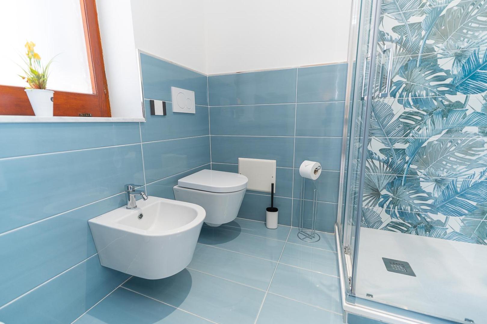 "Maiori" Cozy 3 Bedroom, 3 Bathroom House in the Heart of Maiori photo 2