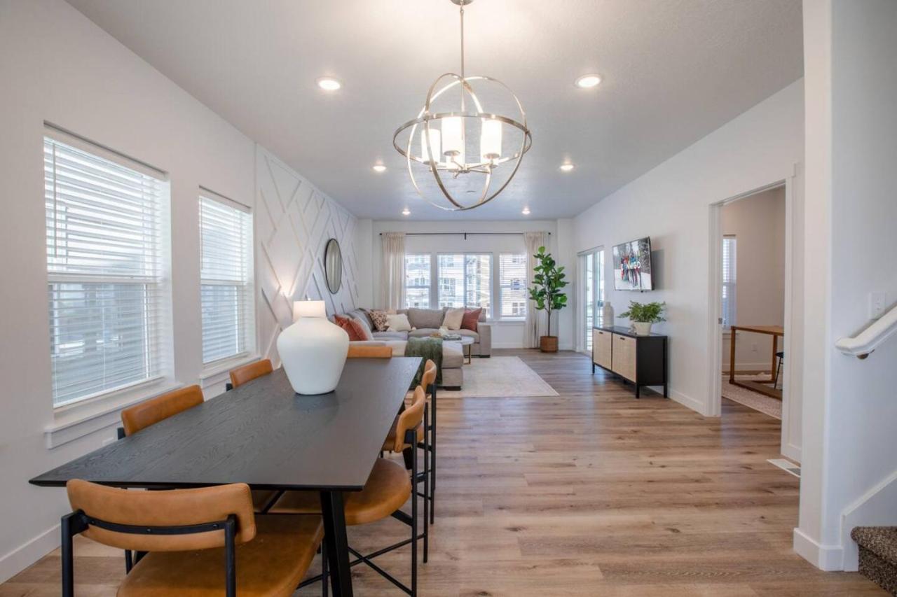 Canyon Escape Luxury Ski home American Fork view 3