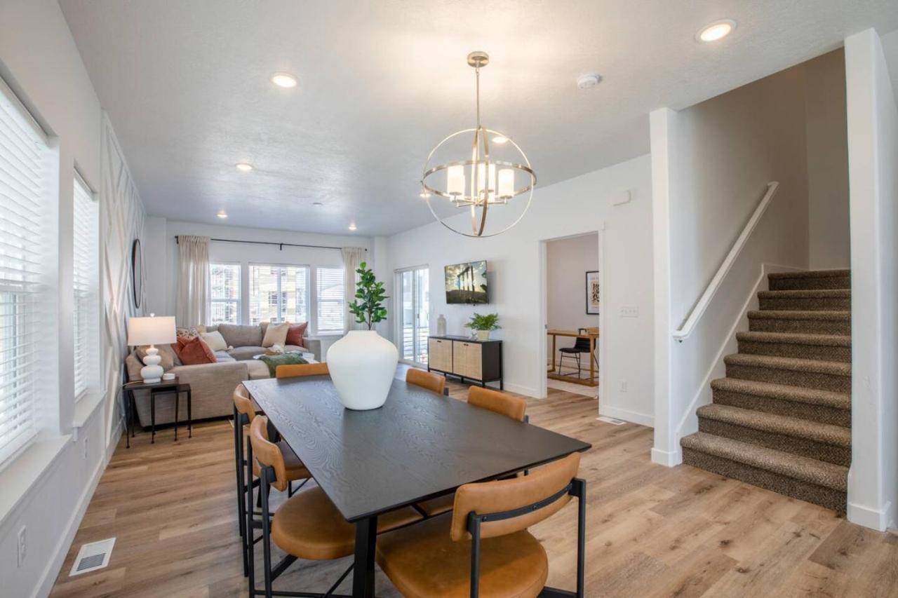 Canyon Escape Luxury Ski home American Fork view 4