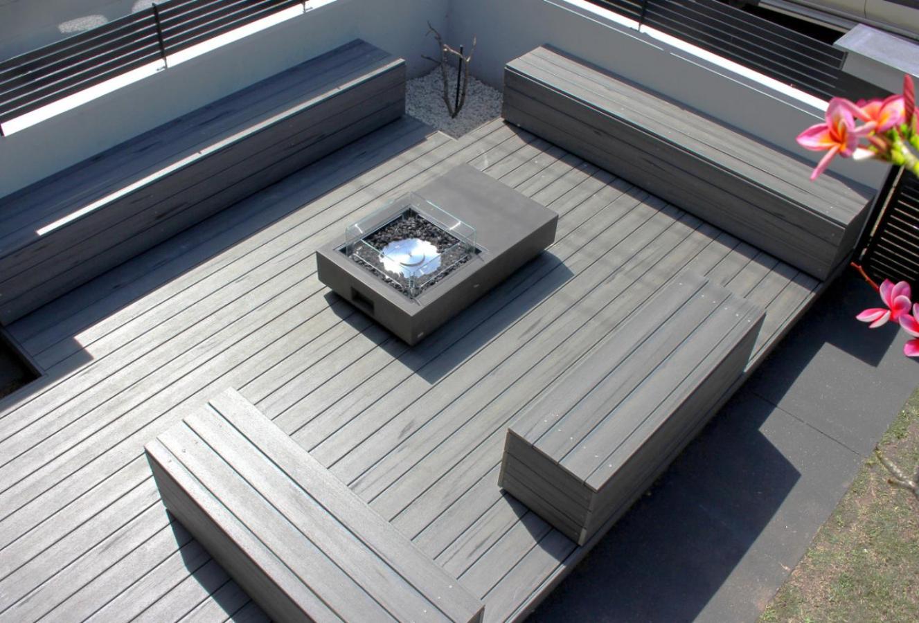 Skyes Beach House - The Entertainer - Group Saver