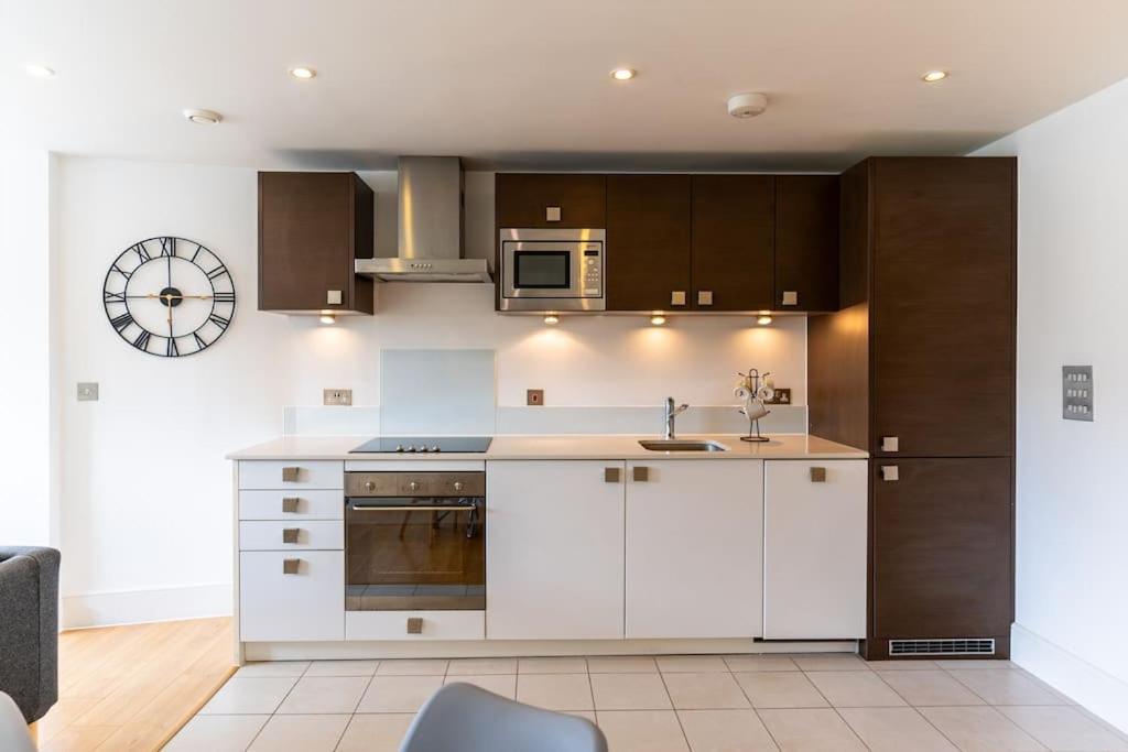 2bd Angel Apt