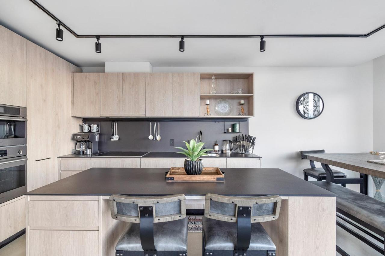 Stylish & Modern 2-Bedroom Apartment