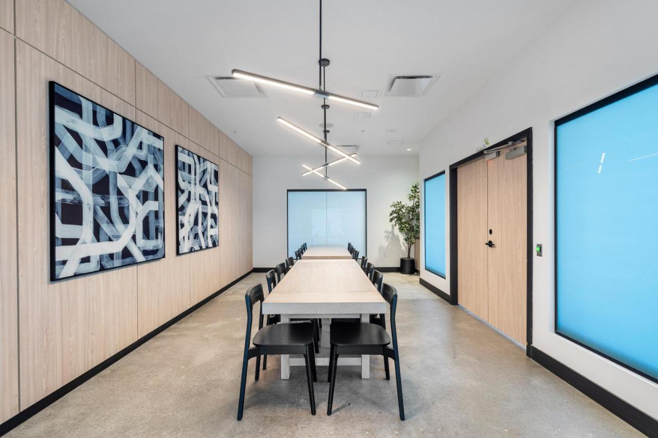 Stylish & Modern 2-Bedroom Apartment