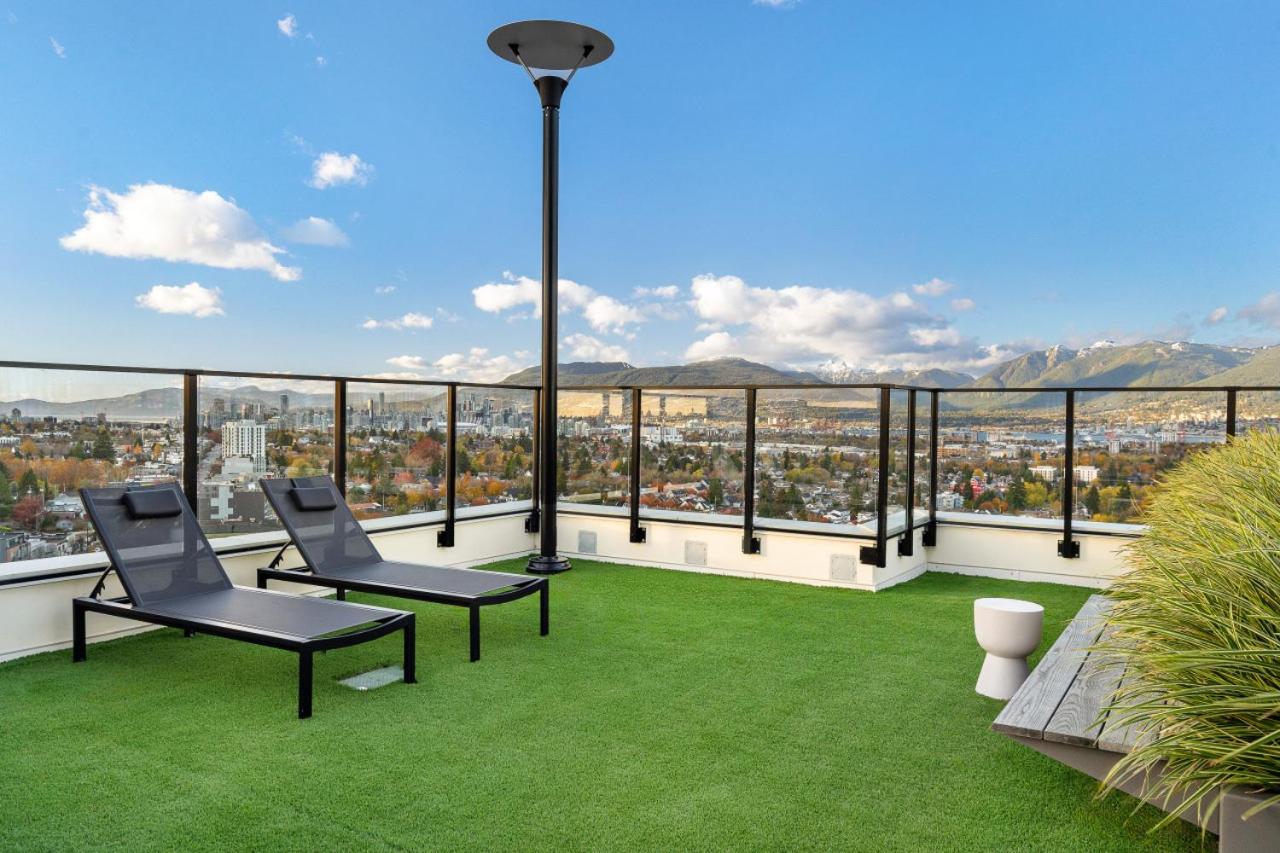 Stylish & Modern 2-Bedroom Apartment