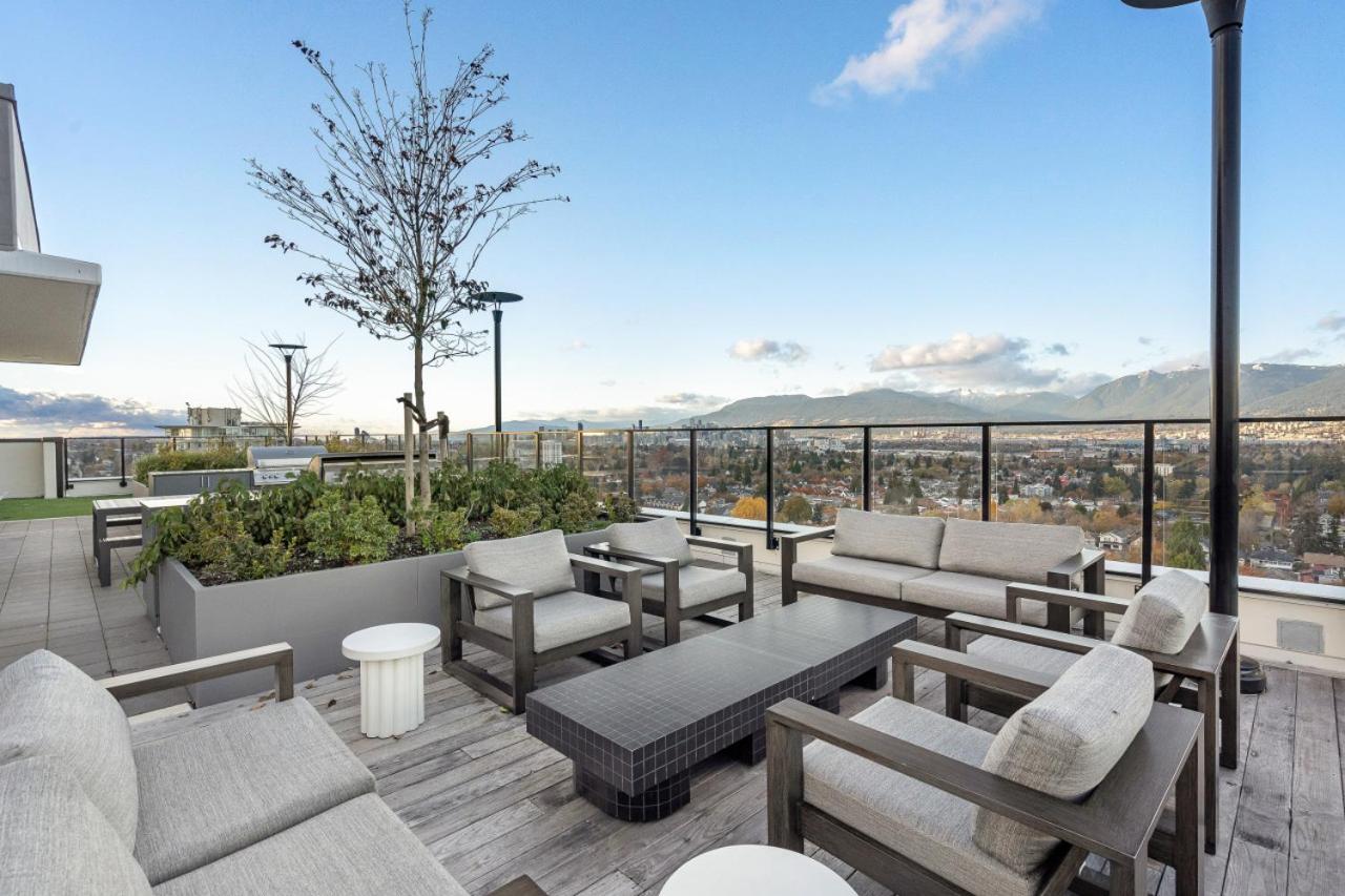 Stylish & Modern 2-Bedroom Apartment