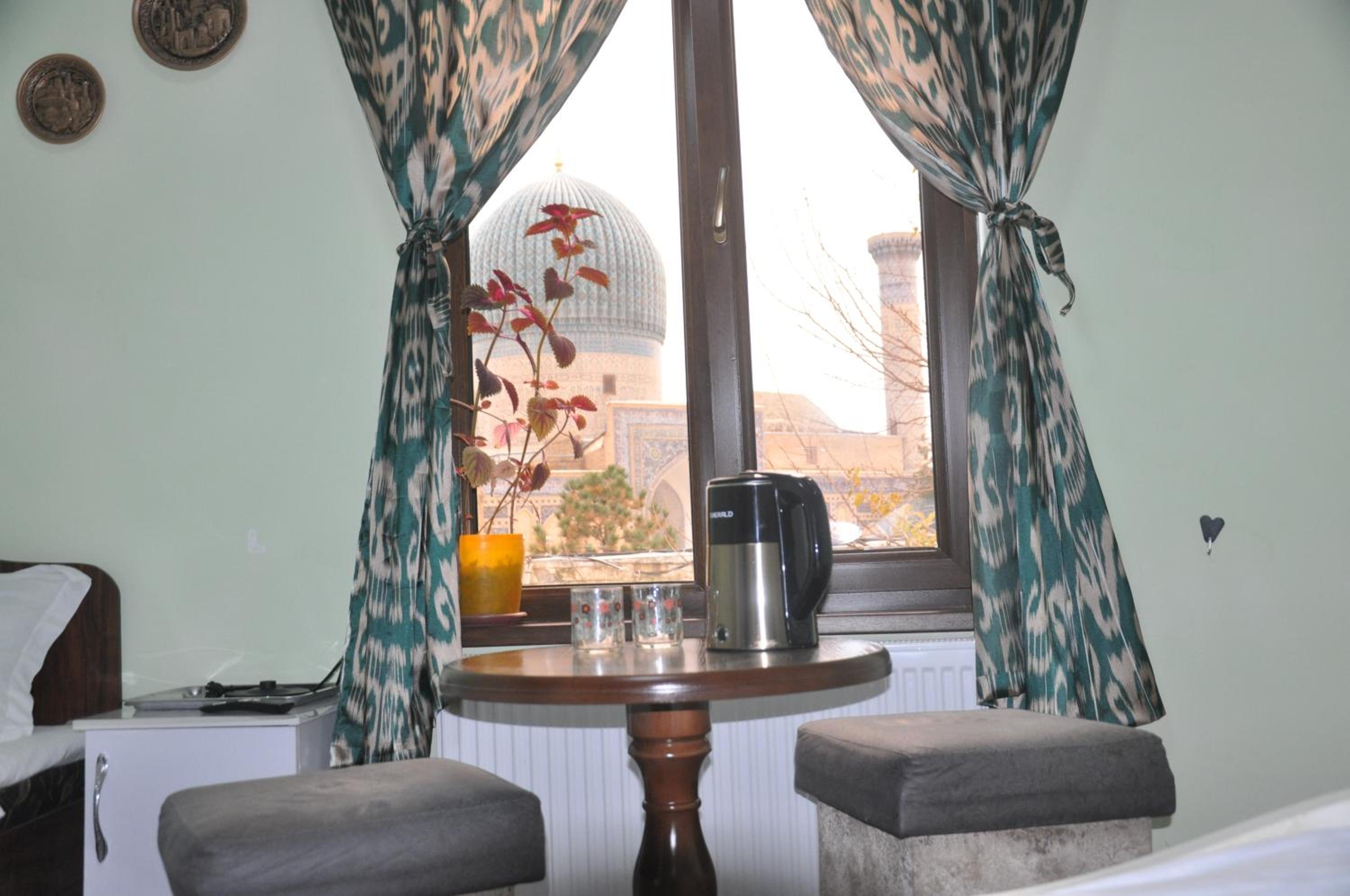 Mironshox Guest House