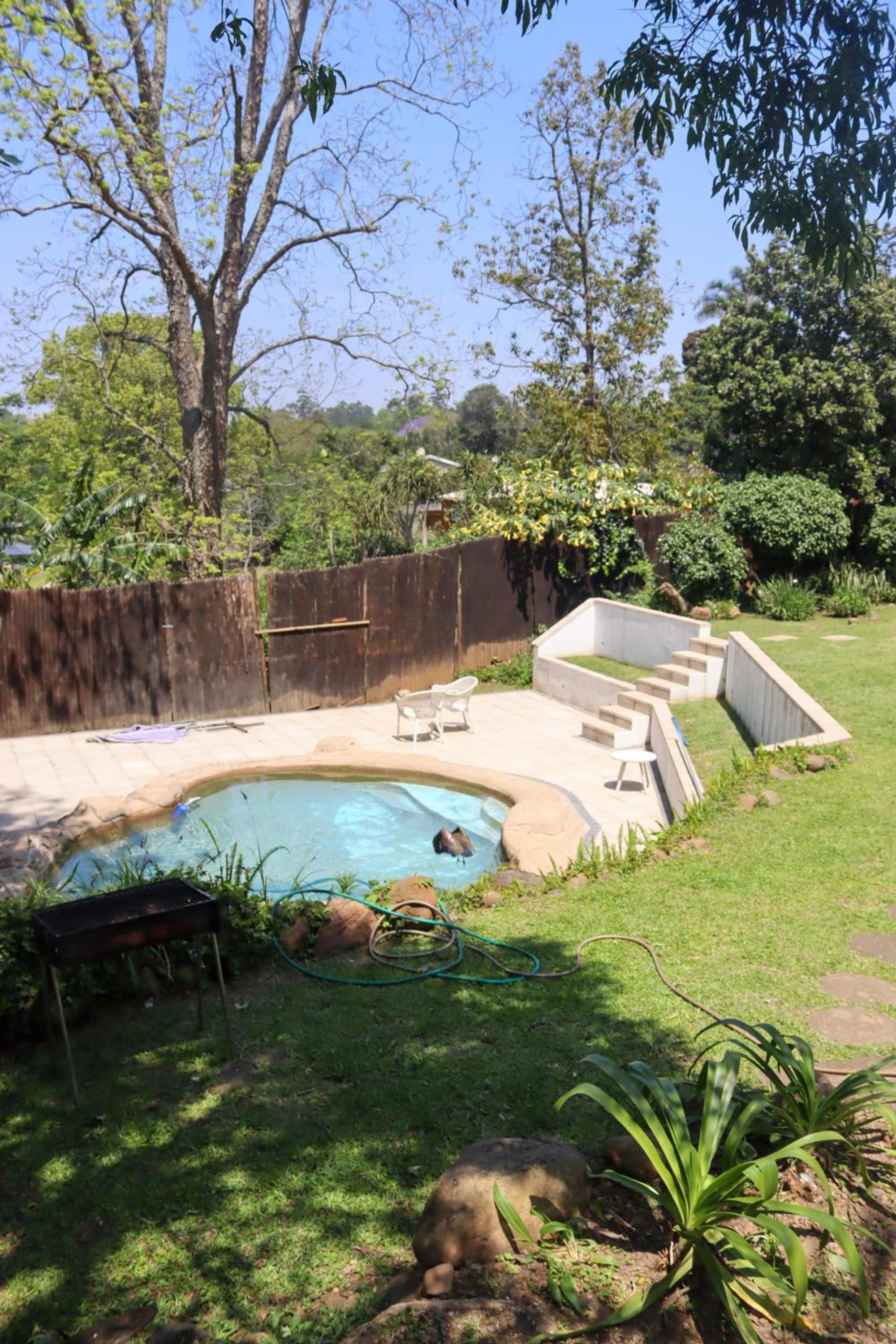 Angazi Guesthouse Unit 2 - Upmarket one bedroom apartment with pool view 5