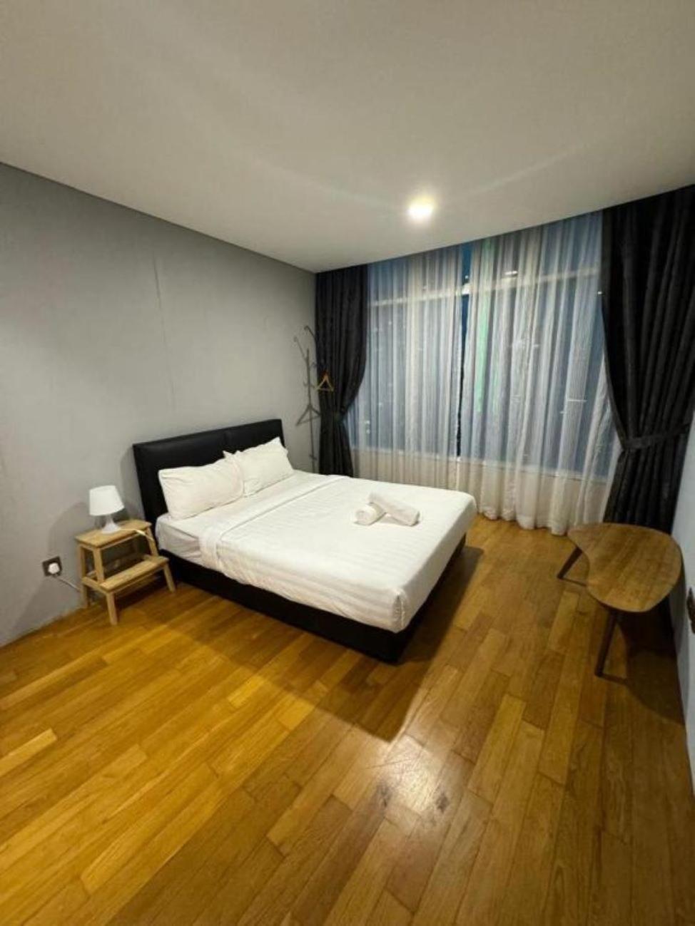 Vortex Suites KLCC By Cozy White