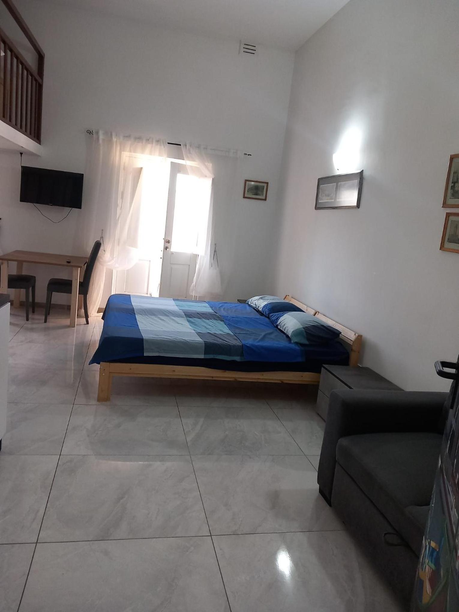 Luxury flat photo 4