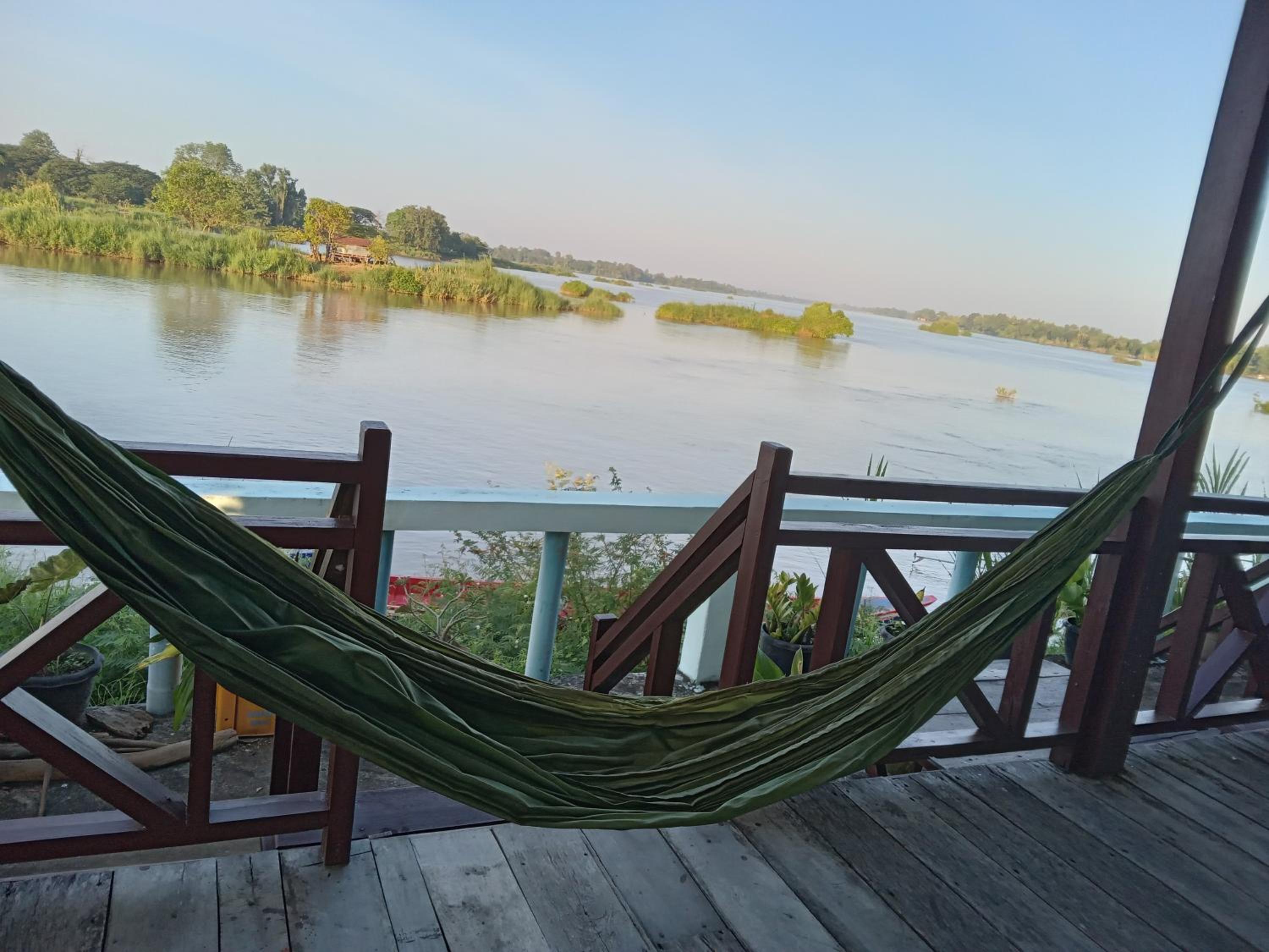 Sunset bar bungalows