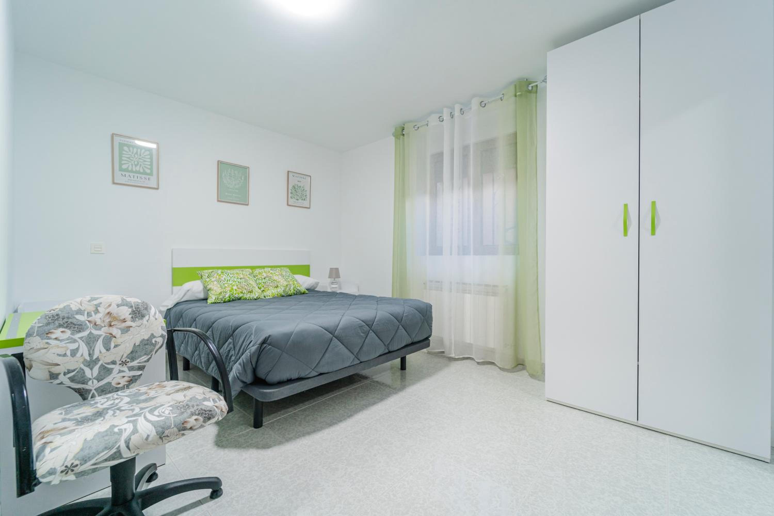 Photo 42