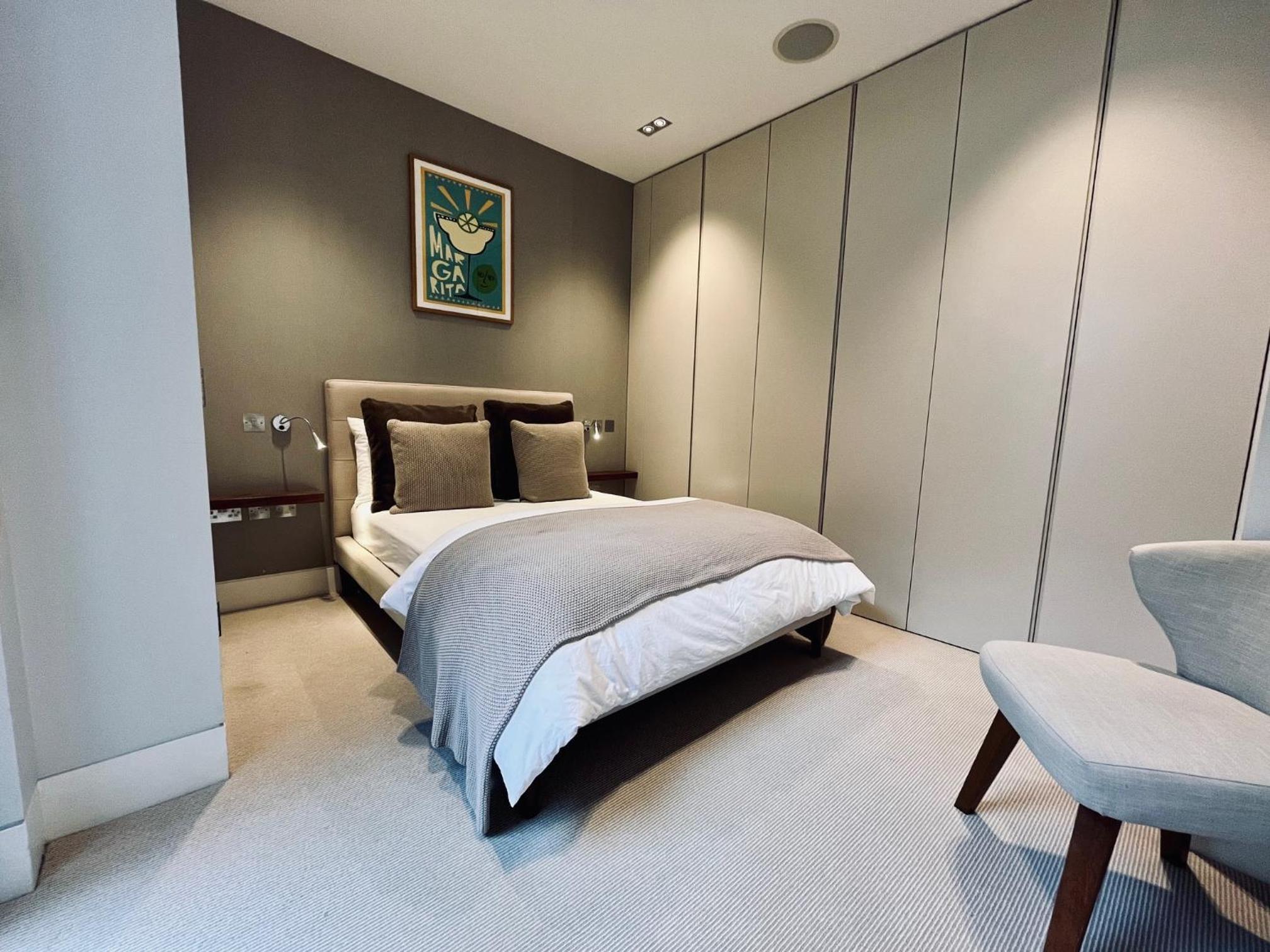 Warwick House Apartment