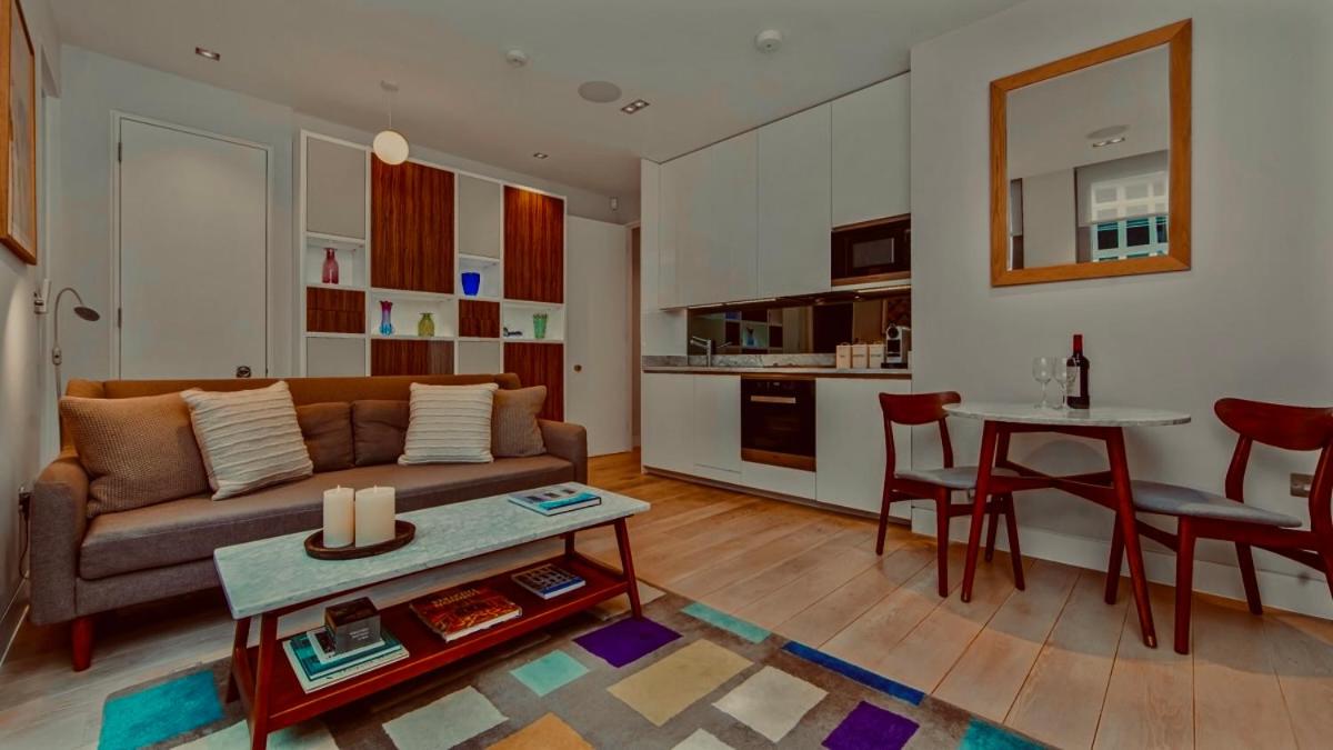 Warwick House Apartment