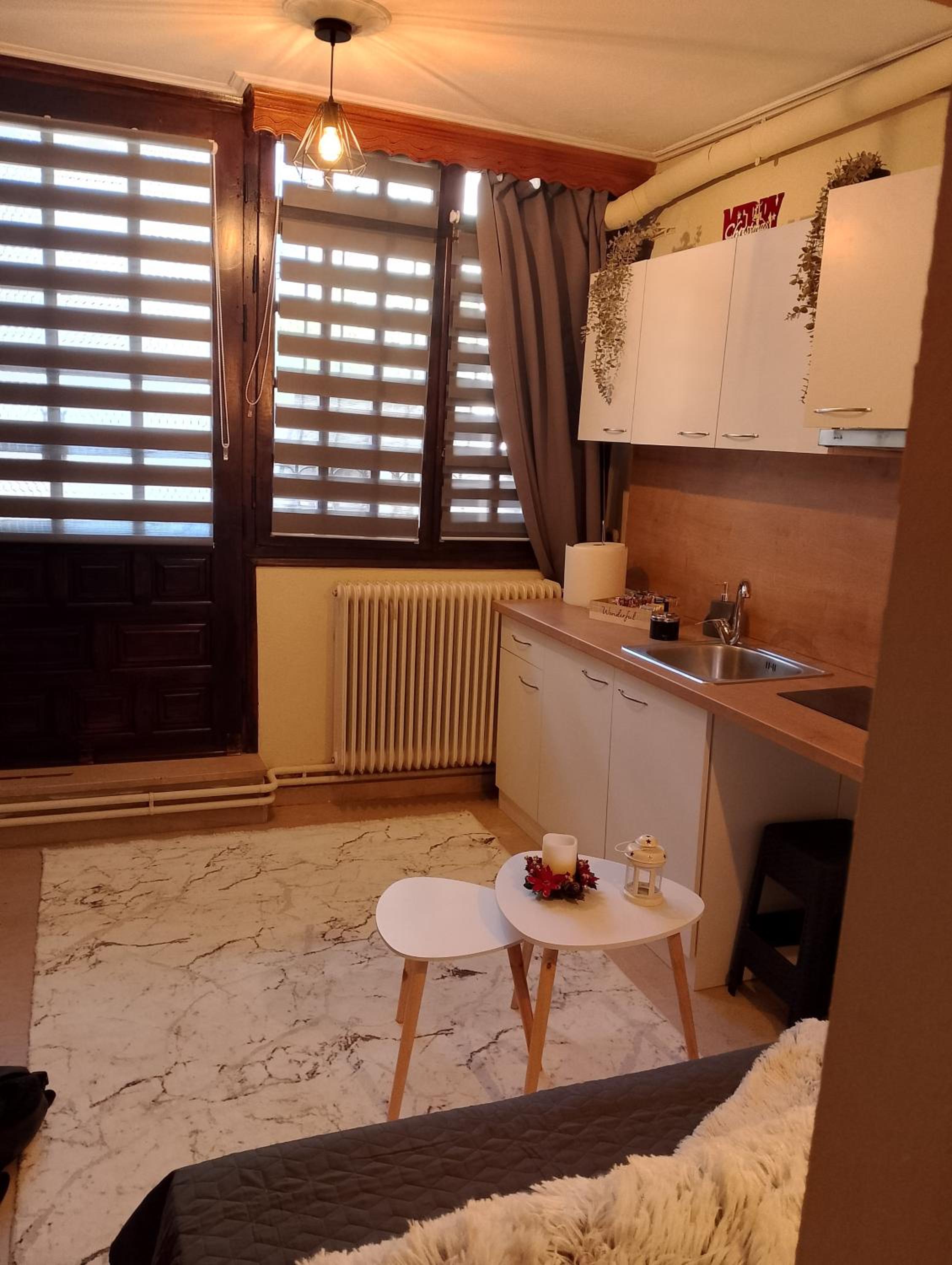 Vivi's Central Apartment photo 5