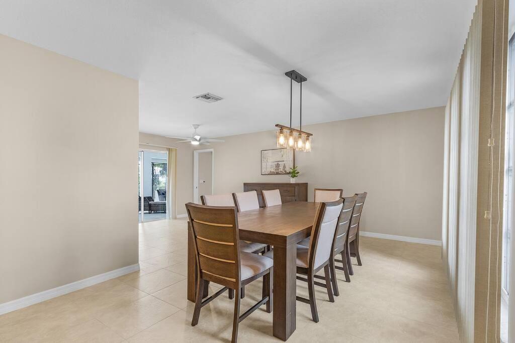 4 BR Coastal Getaway with Pool! view 5