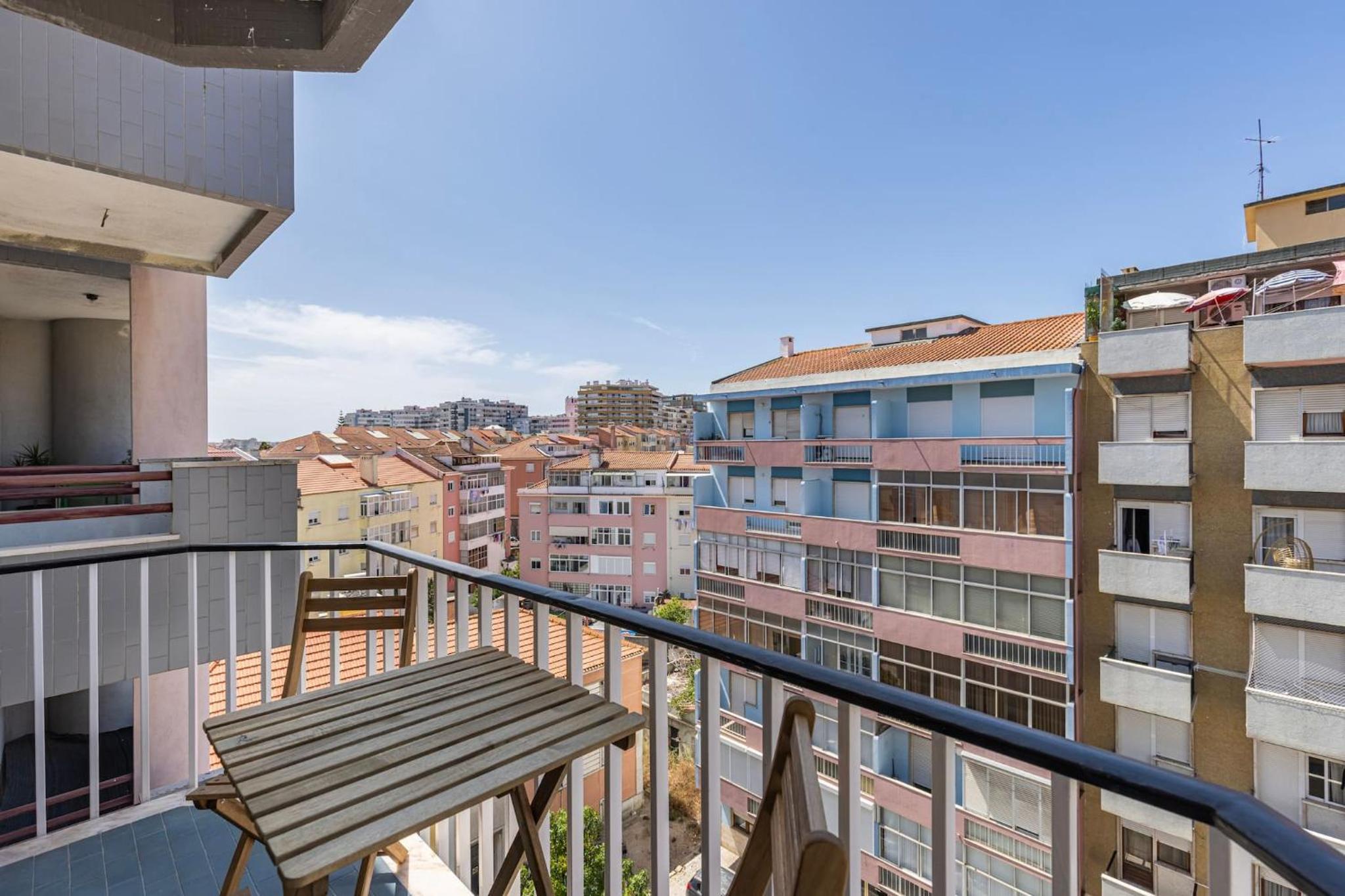 Urban Elegance Apartment en Almada — balance & terrace