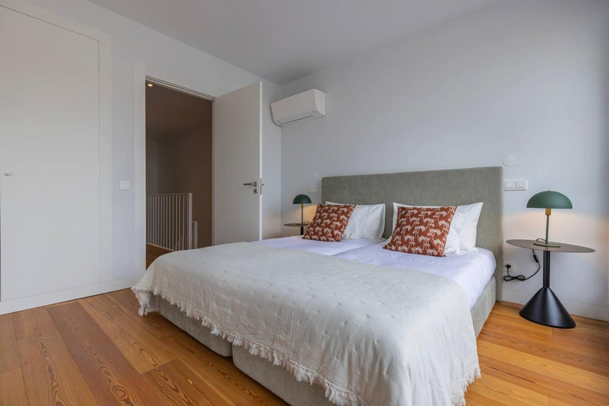 Oasis 28 by Innkeeper