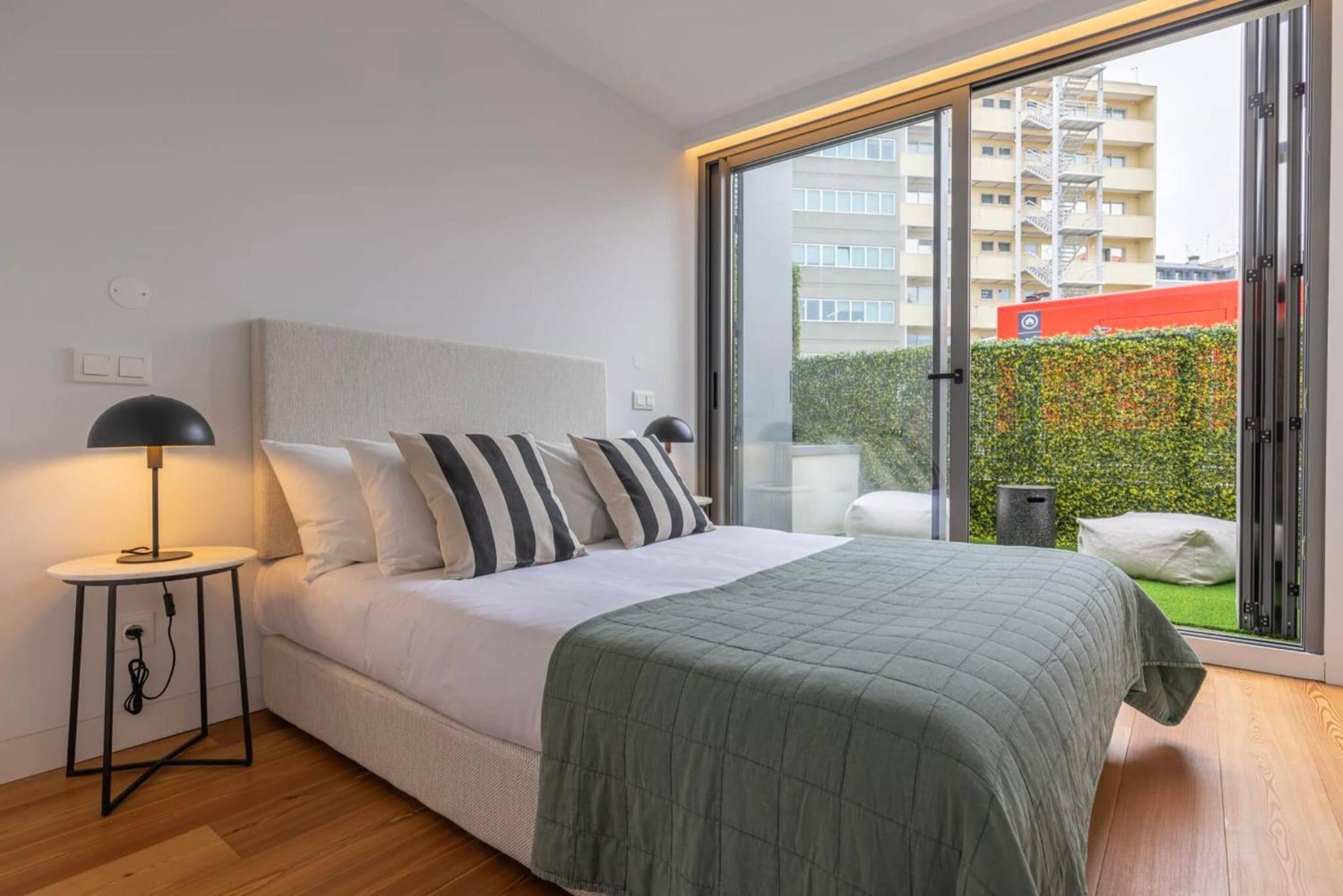 Oasis 28 by Innkeeper