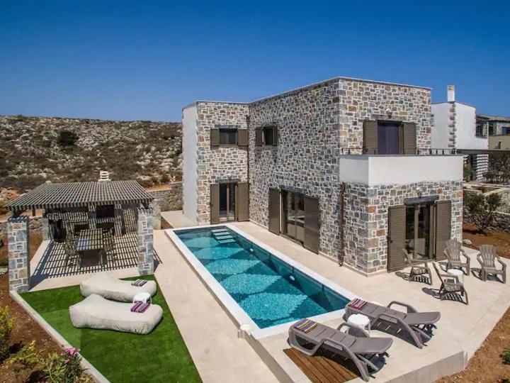 Anna Luxury Villa by Cretevasion view 2