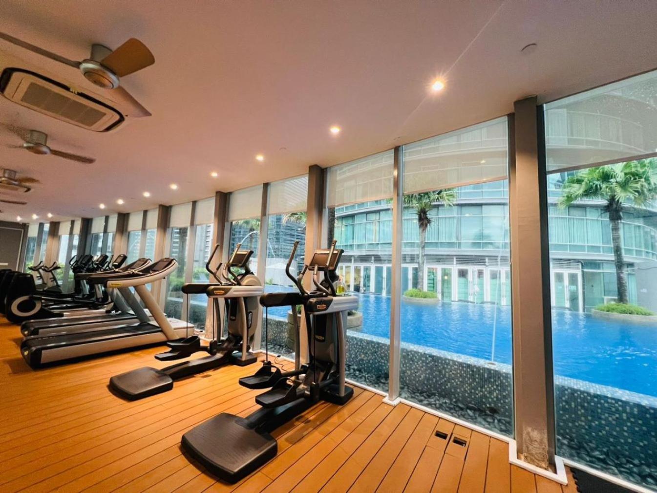 Vortex Suites KLCC By Cozy White